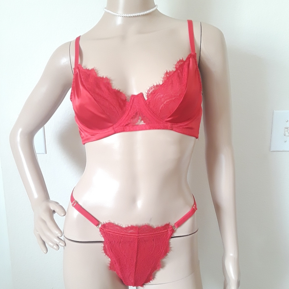 Red lace Lingerie Set